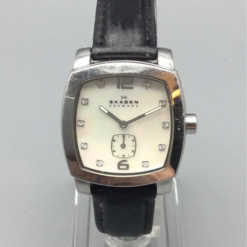 Skagen Womens Watch 30mm Silver Tone White MOP Diamonds 556SSLP New Battery